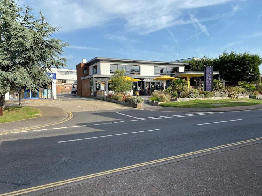 Home By The Sea In Rustington Exteriör bild