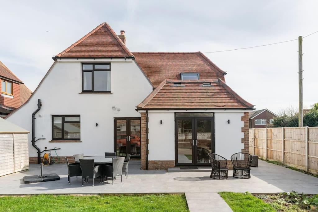 Home By The Sea In Rustington Exteriör bild